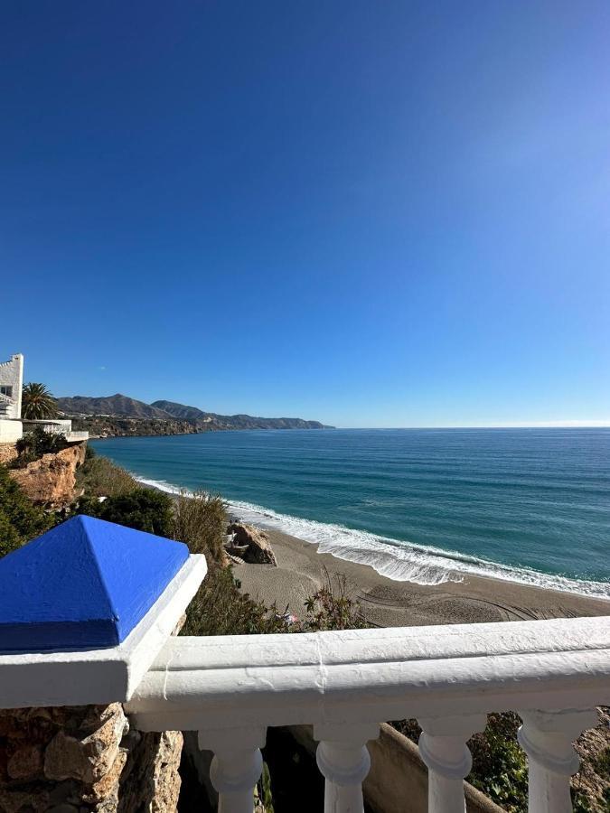 Appartement Tiyoweh à Nerja Extérieur photo