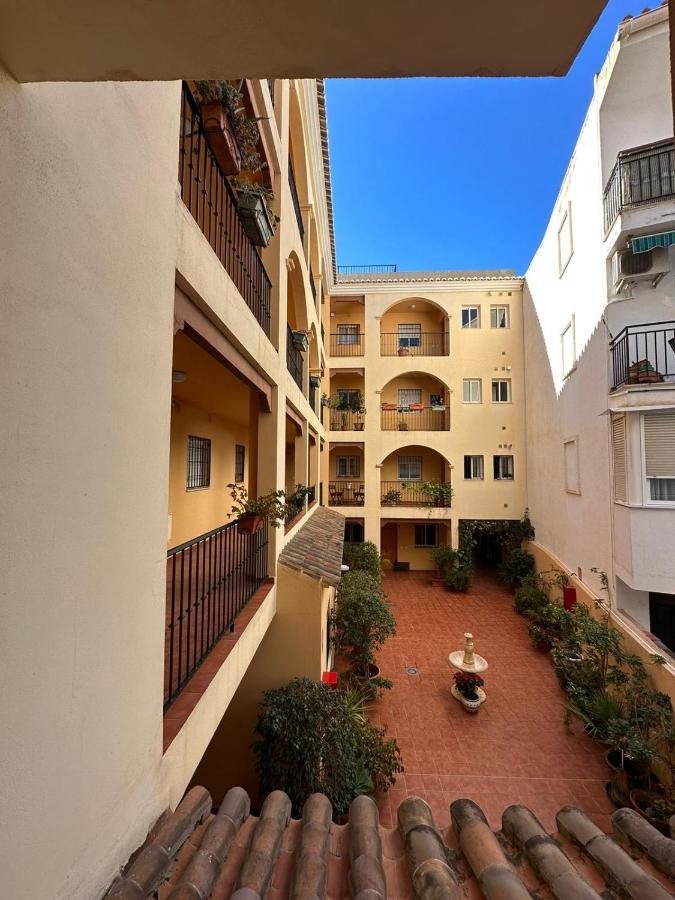 Appartement Tiyoweh à Nerja Extérieur photo
