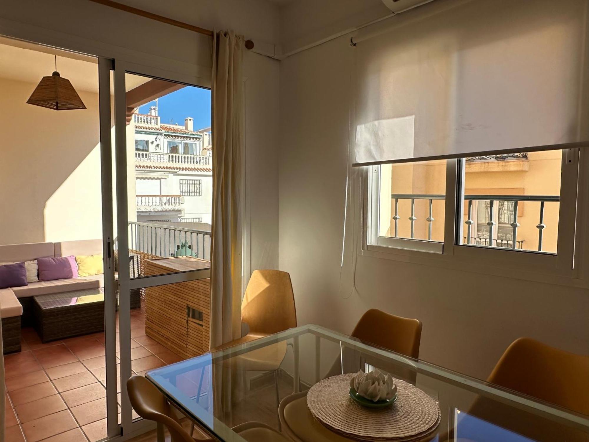 Appartement Tiyoweh à Nerja Extérieur photo