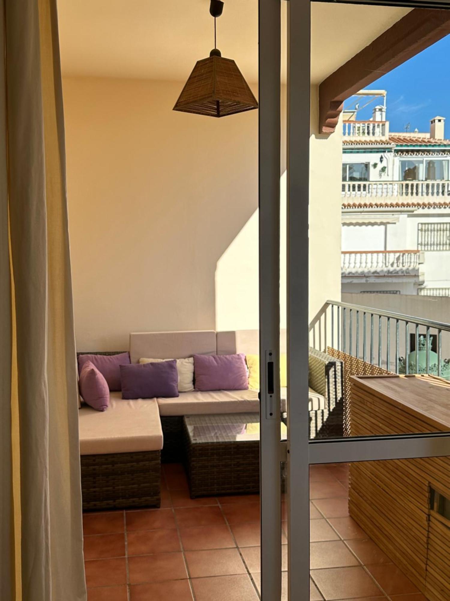 Appartement Tiyoweh à Nerja Extérieur photo